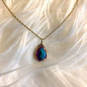 Kendra Scott necklace